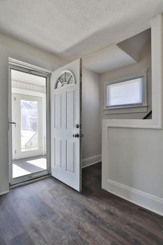 1562 Myrtle Avenue, Columbus, OH 43211