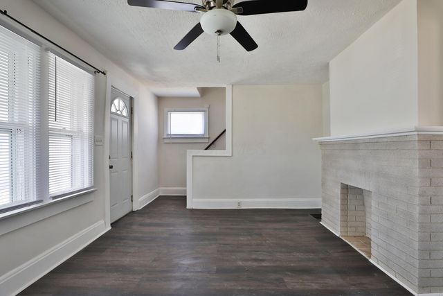 1562 Myrtle Avenue, Columbus, OH 43211