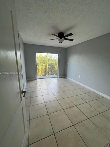 4400 W 16th Avenue 432, Hialeah, FL 33012