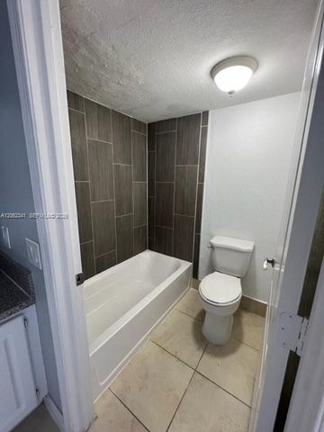4400 W 16th Avenue 432, Hialeah, FL 33012