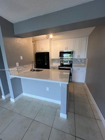 4400 W 16th Avenue 432, Hialeah, FL 33012