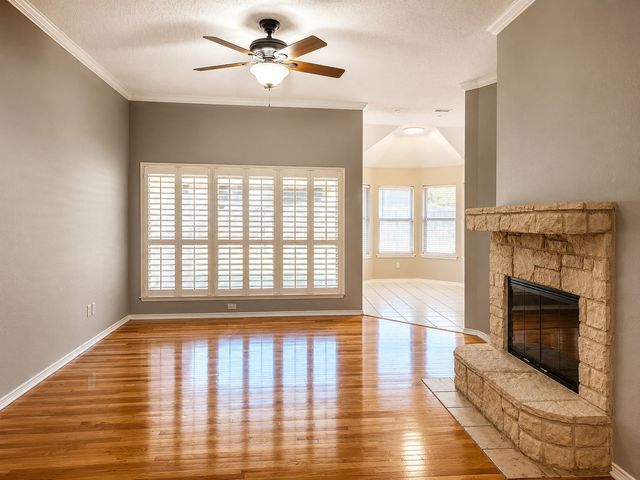 617 Pleasant Valley Drive, Burleson, TX 76028