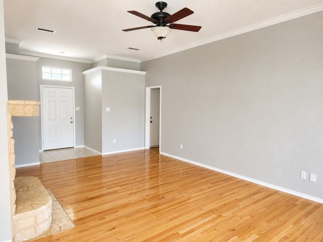 617 Pleasant Valley Drive, Burleson, TX 76028