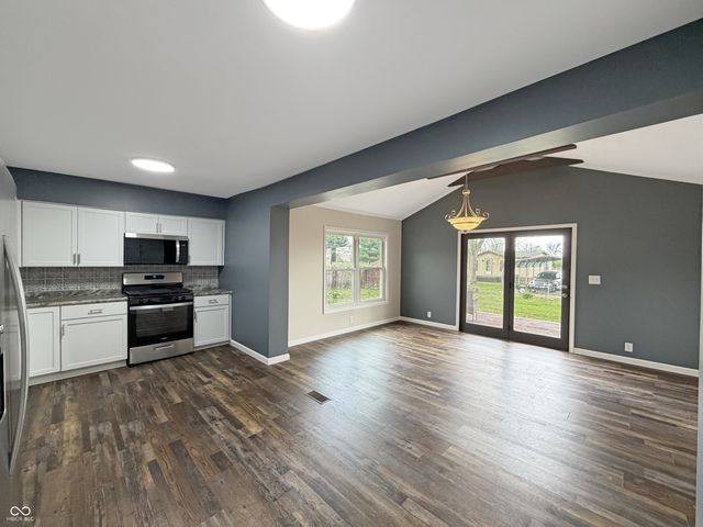 602 E Pike Street, Kirklin, IN 46050