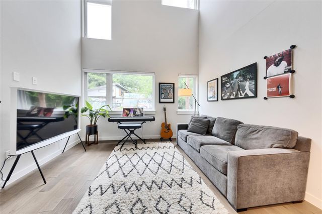 2002 E 7th ST 230, Austin, TX 78702