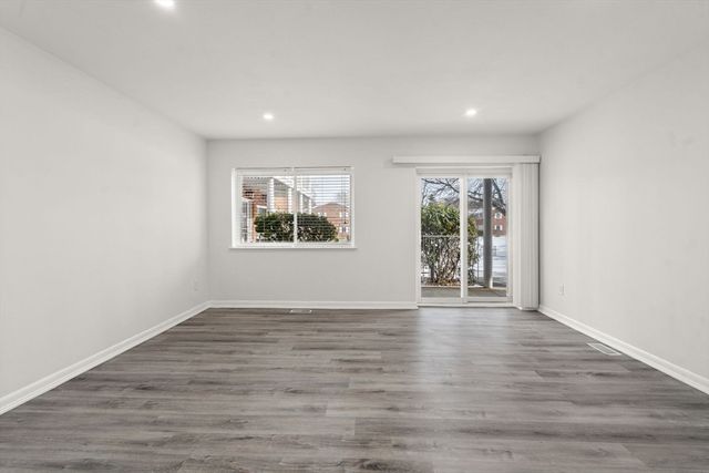 12 Bayberry Dr 2, Sharon, MA 02067