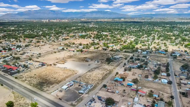 2619 Kelly Road SW, Albuquerque, NM 87105