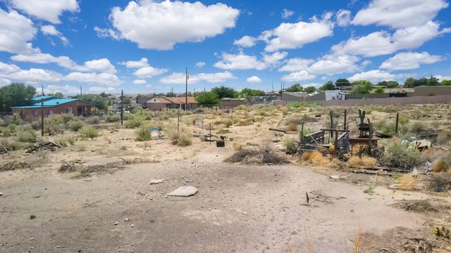 2619 Kelly Road SW, Albuquerque, NM 87105