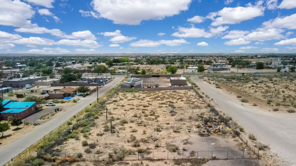 2619 Kelly Road SW, Albuquerque, NM 87105