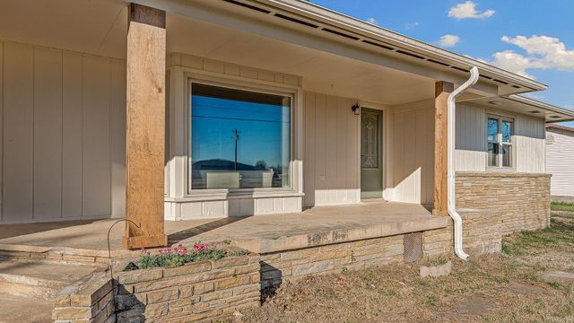 1981 HWY 63, Hoxie, AR 72433