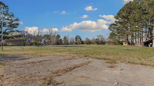 1981 HWY 63, Hoxie, AR 72433