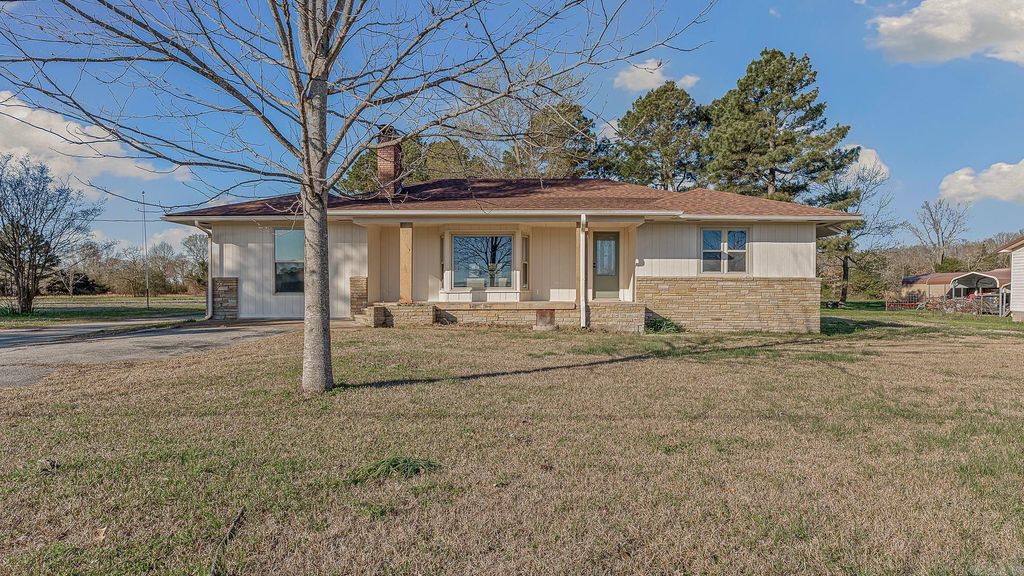 1981 HWY 63, Hoxie, AR 72433