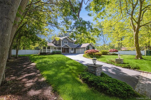 5 Blossom Street, Dix Hills, NY 11746