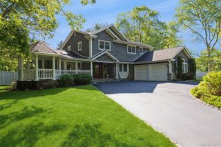 5 Blossom Street, Dix Hills, NY 11746