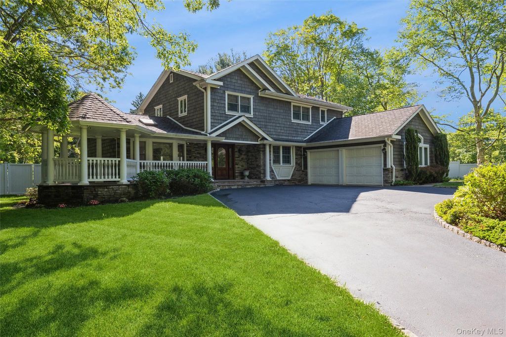 5 Blossom Street, Dix Hills, NY 11746