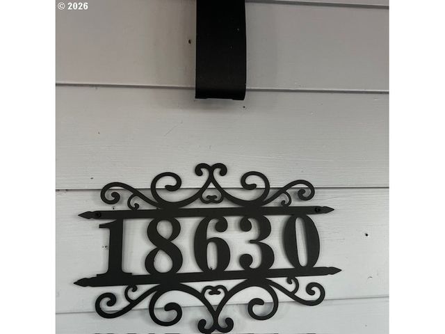 18630 Se YAMHILL Cir, Portland, OR 97233