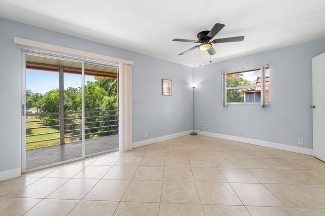 566 Saxony L, Delray Beach, FL 33446