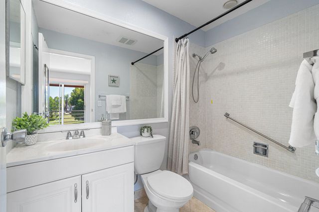 566 Saxony L, Delray Beach, FL 33446