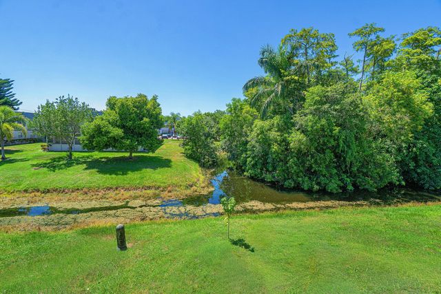 566 Saxony L, Delray Beach, FL 33446