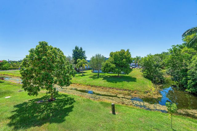 566 Saxony L, Delray Beach, FL 33446