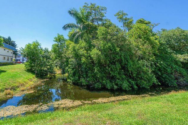 566 Saxony L, Delray Beach, FL 33446