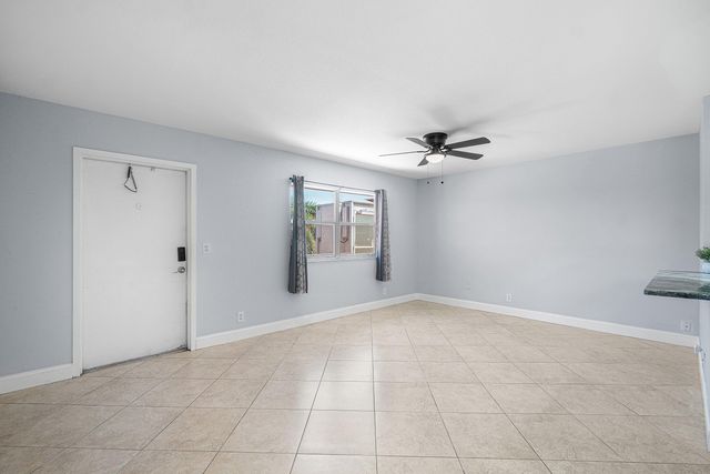566 Saxony L, Delray Beach, FL 33446