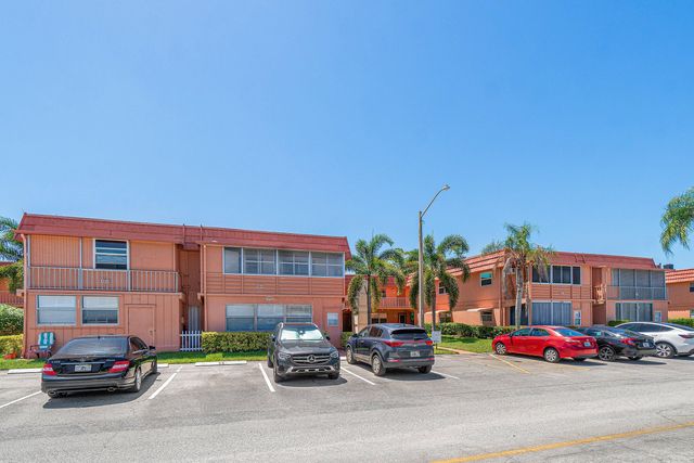 566 Saxony L, Delray Beach, FL 33446
