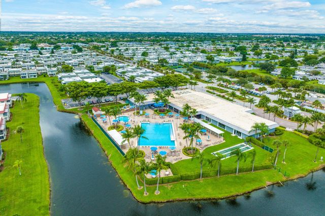 566 Saxony L, Delray Beach, FL 33446