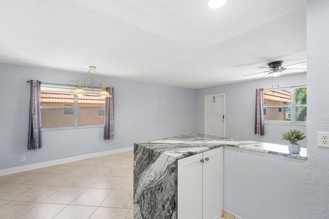 566 Saxony L, Delray Beach, FL 33446