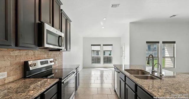 3626 Conrads Cloud, New Braunfels, TX 78130