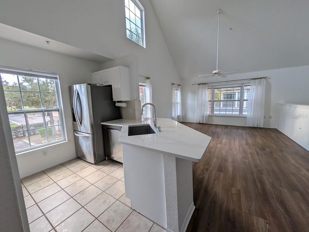 5691 BIDWELL PARKWAY 201, Sarasota, FL 34233
