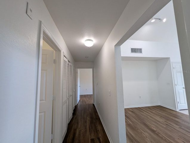 5691 BIDWELL PARKWAY 201, Sarasota, FL 34233