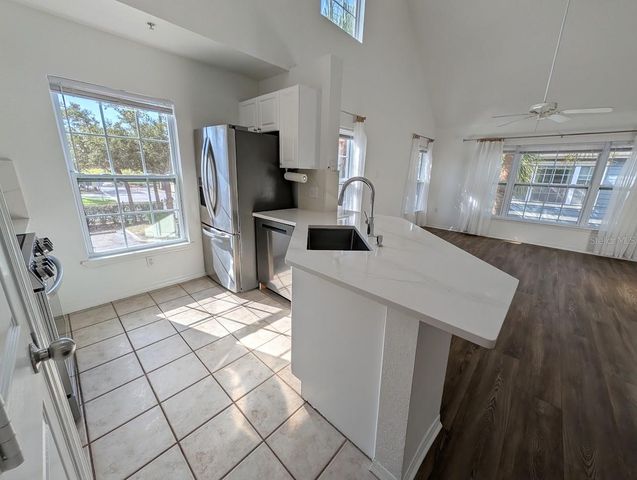 5691 BIDWELL PARKWAY 201, Sarasota, FL 34233