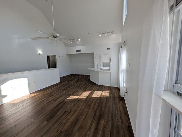 5691 BIDWELL PARKWAY 201, Sarasota, FL 34233