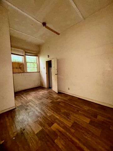 819 S 10th Street, Waco, TX 76706