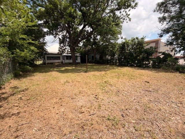 819 S 10th Street, Waco, TX 76706