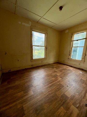 819 S 10th Street, Waco, TX 76706