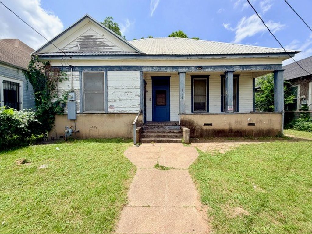 819 S 10th Street, Waco, TX 76706