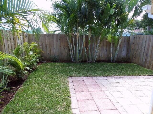 2210 NE 36th Street A&b, Lighthouse Point, FL 33064