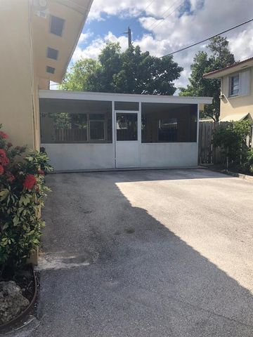2210 NE 36th Street A&b, Lighthouse Point, FL 33064