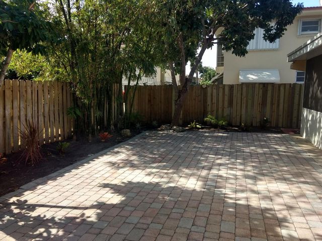 2210 NE 36th Street A&b, Lighthouse Point, FL 33064