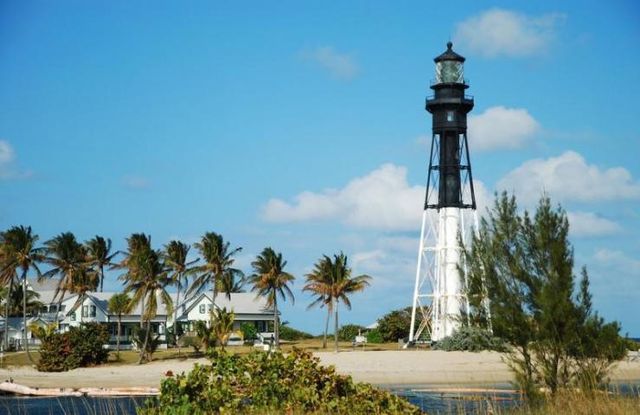 2210 NE 36th Street A&b, Lighthouse Point, FL 33064