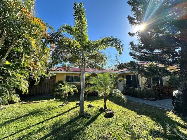 2210 NE 36th Street A&b, Lighthouse Point, FL 33064