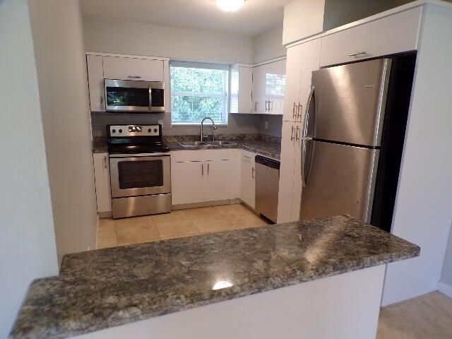 2210 NE 36th Street A&b, Lighthouse Point, FL 33064