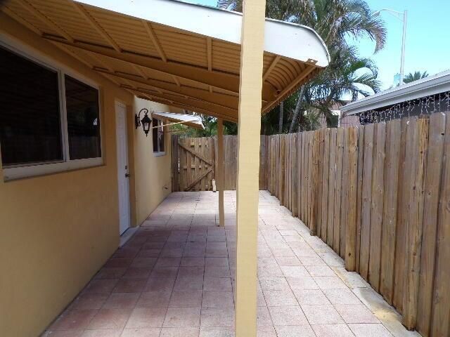 2210 NE 36th Street A&b, Lighthouse Point, FL 33064