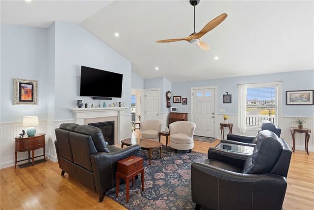 66 Mare Terrace, Portsmouth, RI 02871