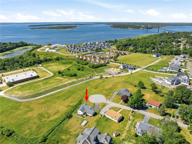 66 Mare Terrace, Portsmouth, RI 02871
