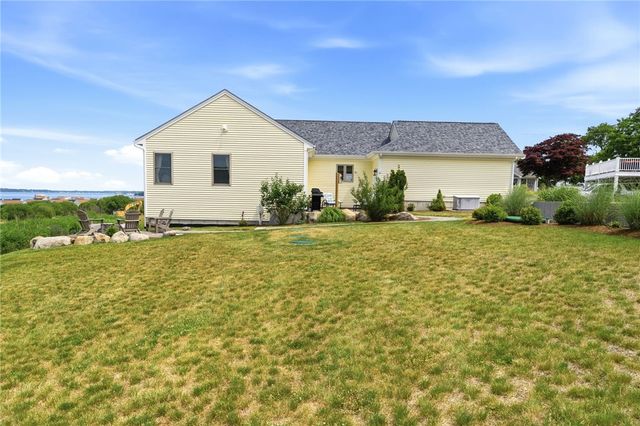 66 Mare Terrace, Portsmouth, RI 02871