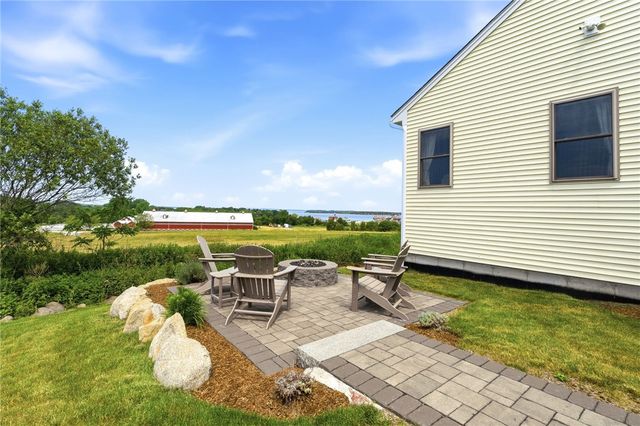 66 Mare Terrace, Portsmouth, RI 02871