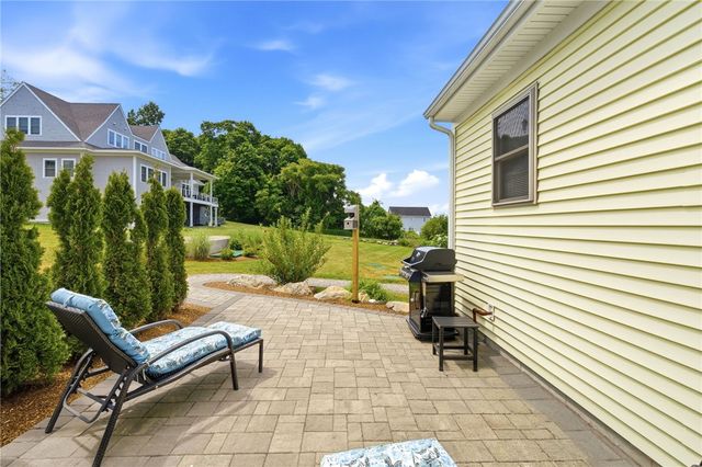 66 Mare Terrace, Portsmouth, RI 02871